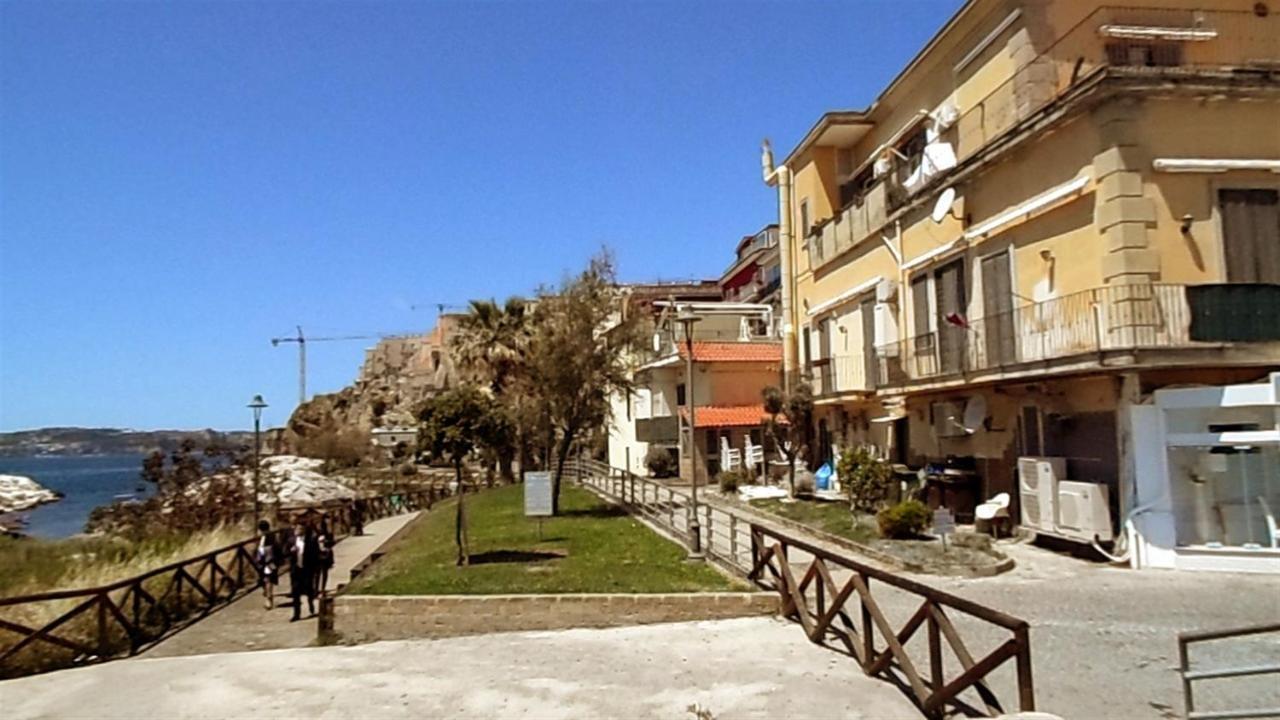 Апартаменты Valerio'S Flat Поццуоли Экстерьер фото